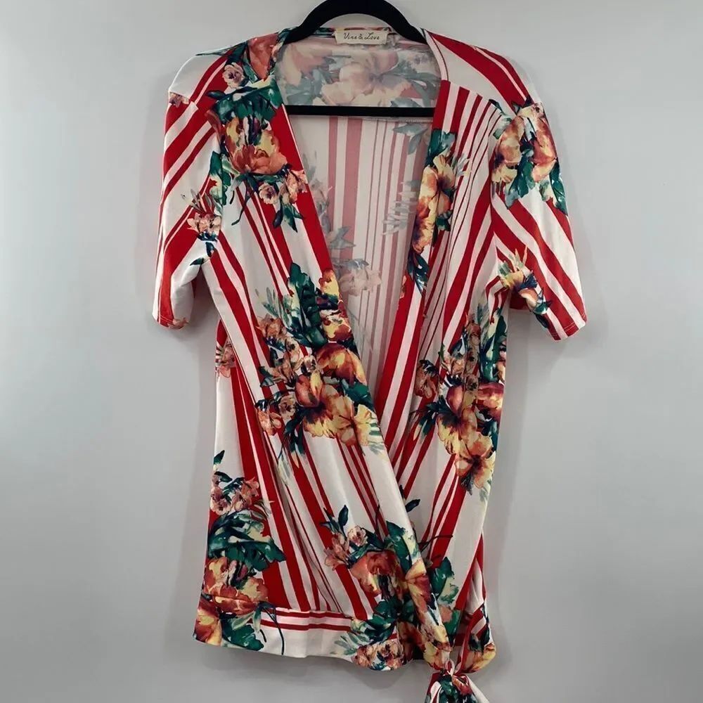 3For$20 Vine & Love Stripes Floral Top size 1X